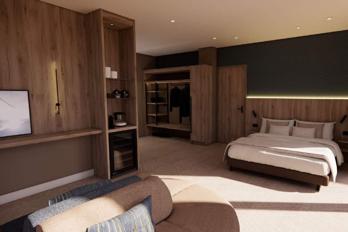 Executive Room | In-room safe, desk, laptop workspace, blackout drapes