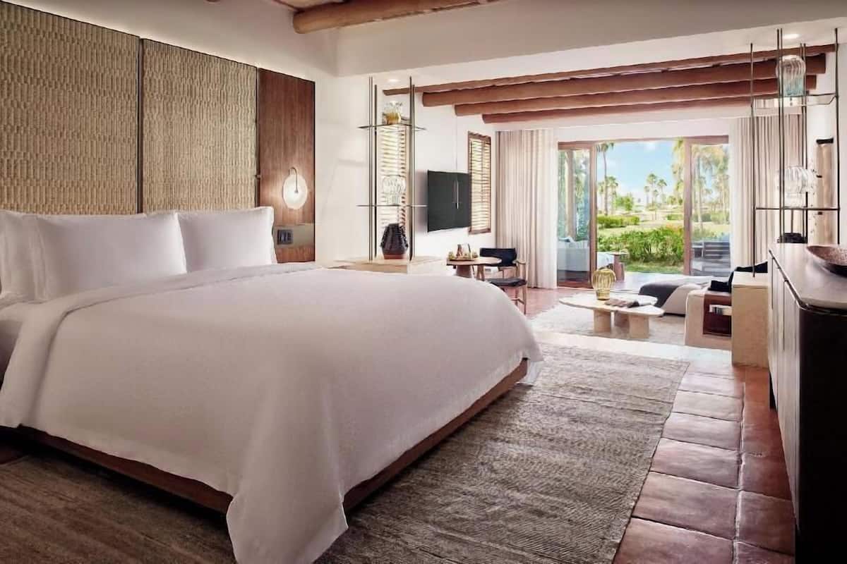 Premium bedding, minibar, in-room safe, individually decorated