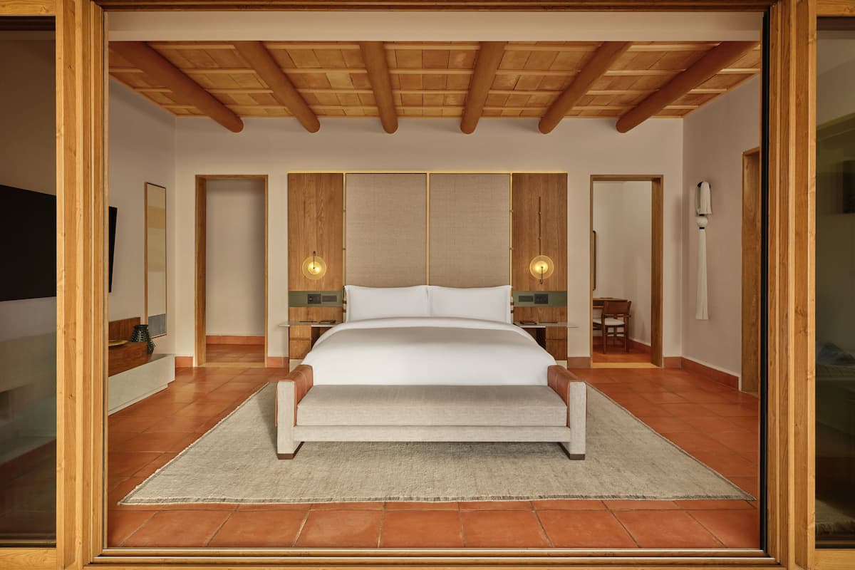 presidential villa, 1 double bed, non smoking, beachfront | property amenity