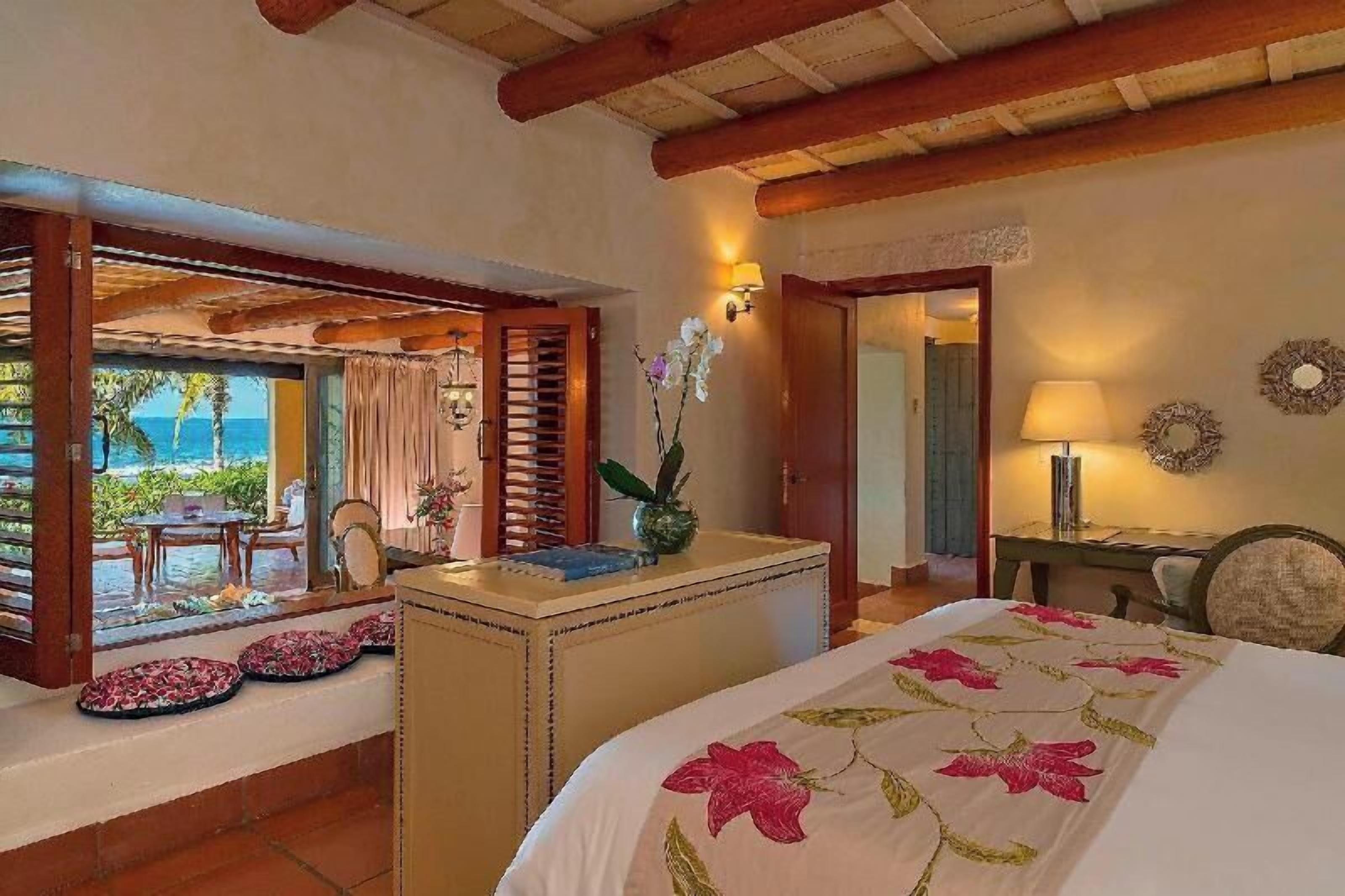 Premium bedding, minibar, in-room safe, individually decorated