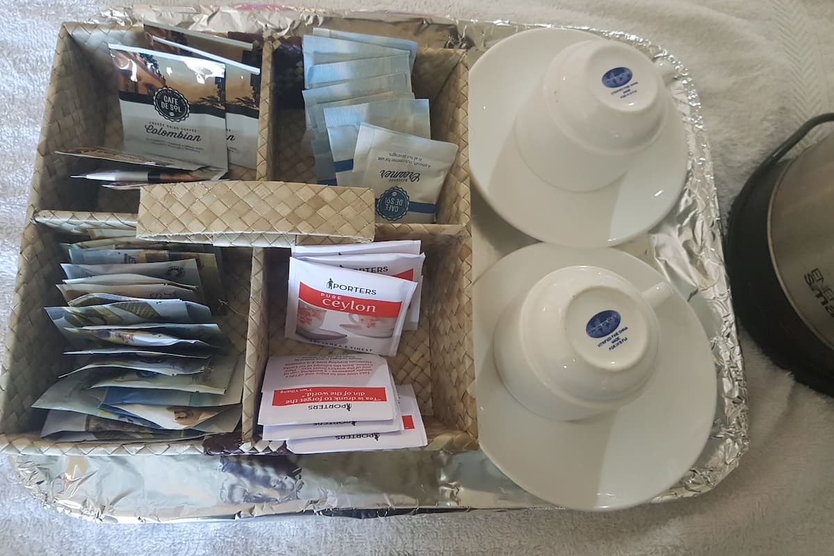 standard room | coffee and/or coffee maker