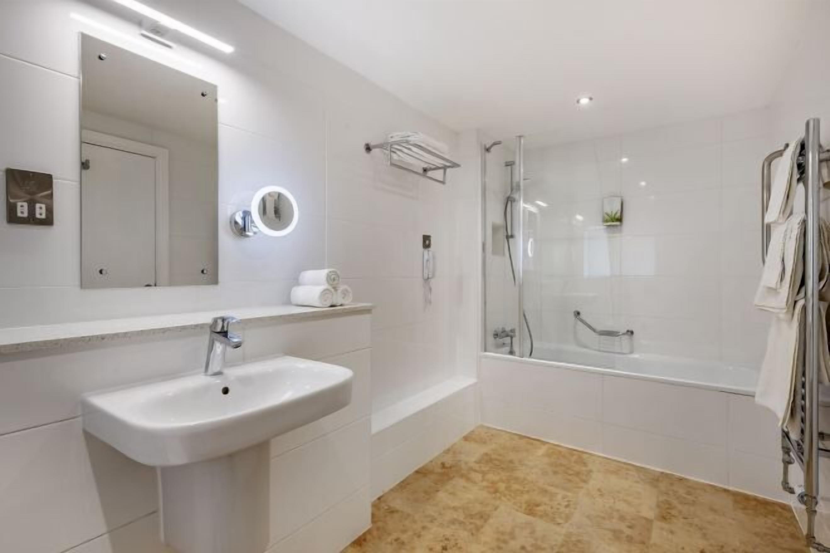 Bathroom | Eco-friendly toiletries, hair dryer, towels