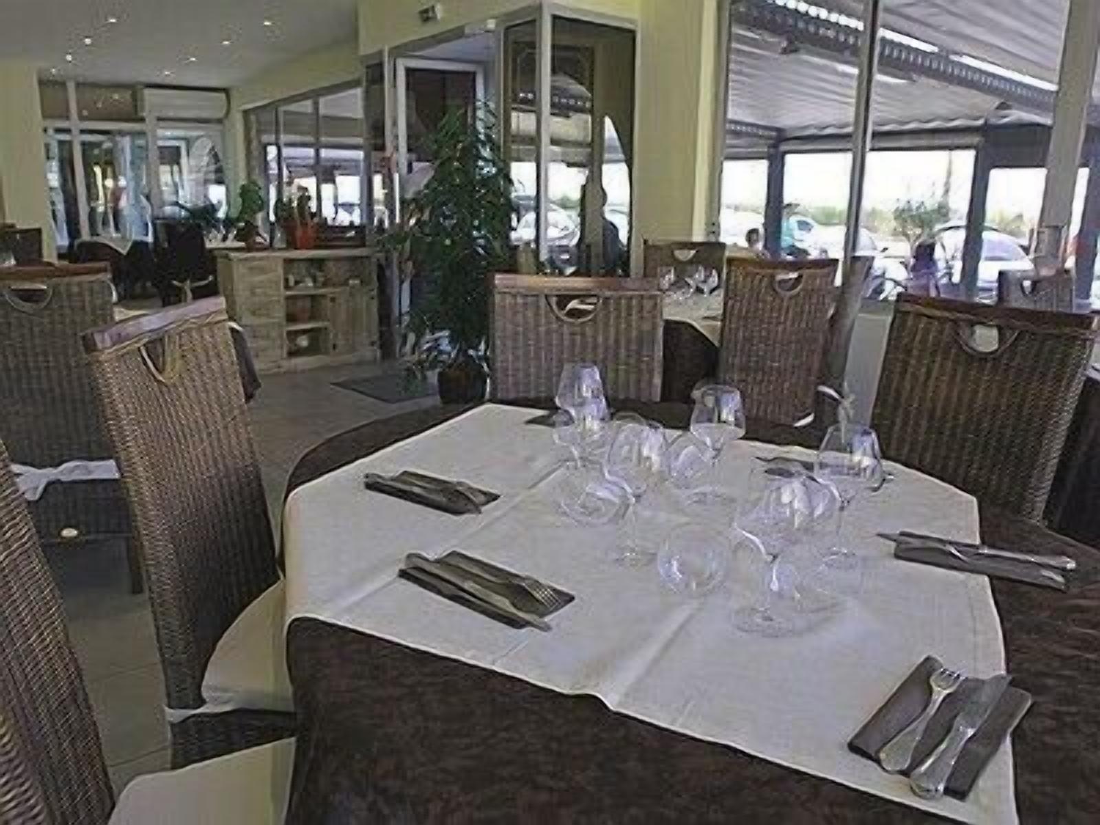 breakfast, lunch, dinner served; french cuisine, beach views