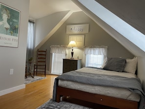 Suite 2, 1 King Bed, 1 Day Bed - The Sunny G B&B (Campton)