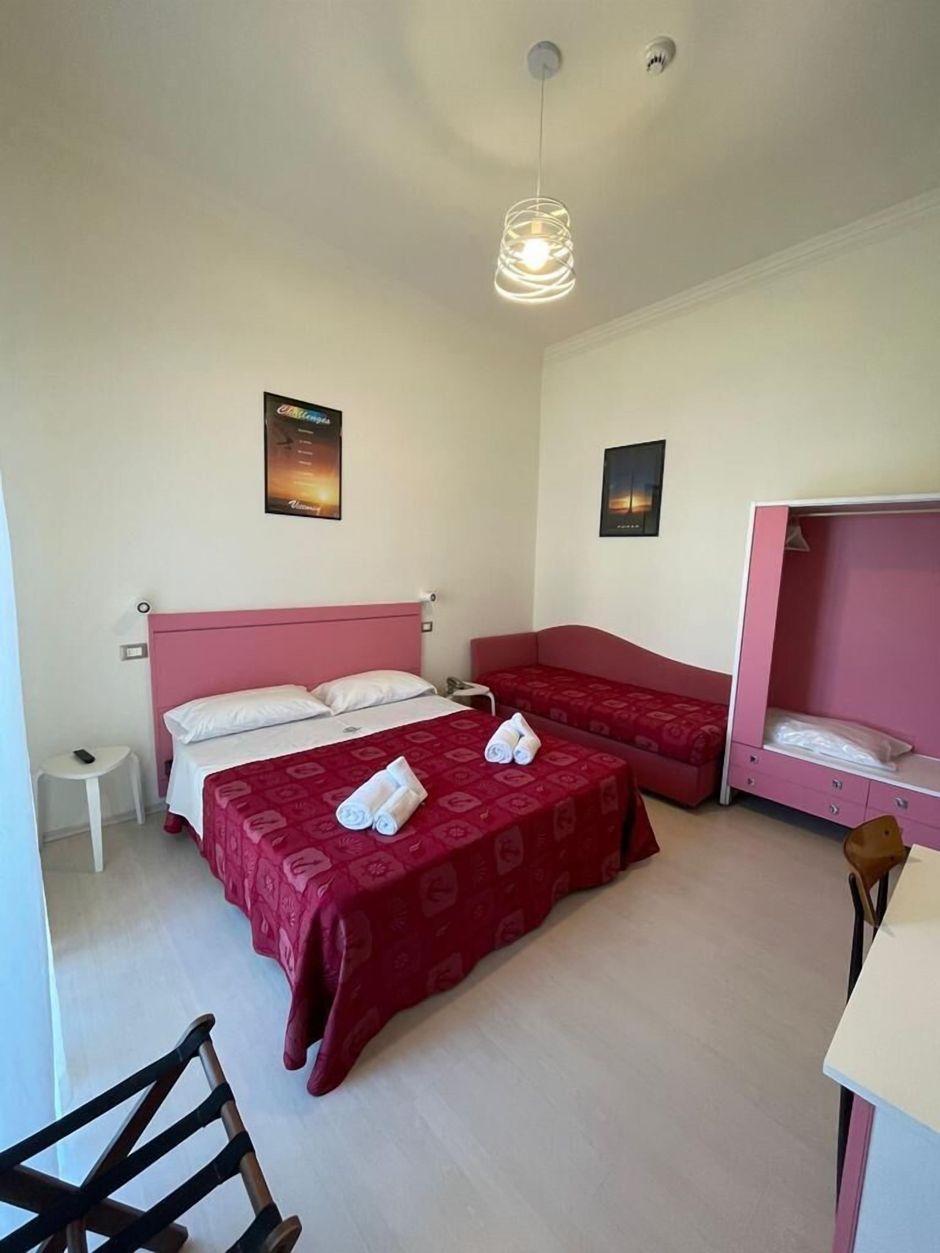 in-room safe, desk, soundproofing, free wifi