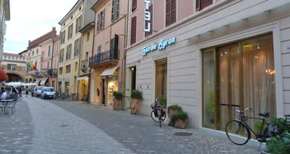 Hotel Centrale Byron