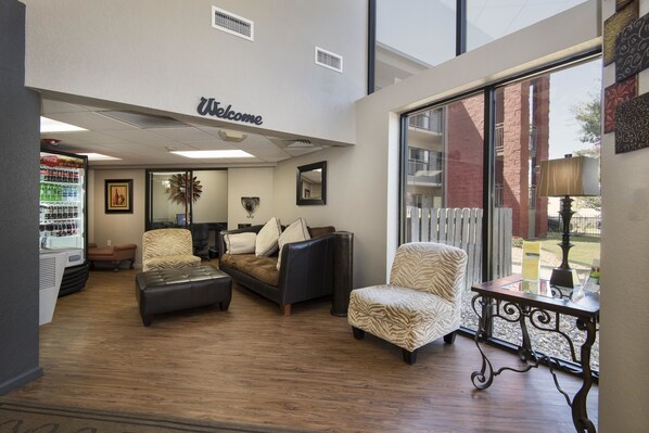 Lobby lounge - Markham House Suites - Little Rock Medical Center (Little Rock)