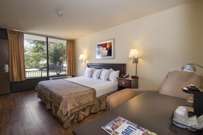 Premium bedding, individually furnished, desk, laptop workspace - Markham House Suites - Little Rock Medical Center (Little Rock)