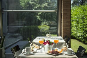 Outdoor dining - Villa Giulietta (Fiesso d'Artico)
