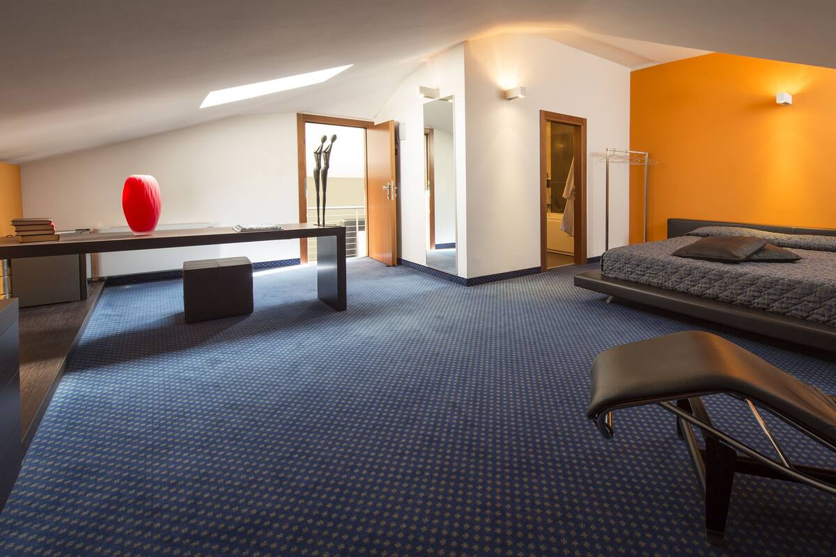In-room safe, desk, blackout curtains, soundproofing