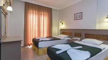 Appartamento Standard, 1 camera da letto, vista piscina | Vista dalla camera