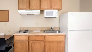 Standard Studio, 2 Double Beds, Non Smoking, Refrigerator & Microwave | Private kitchen | Full-size fridge, microwave, stovetop, freezer
