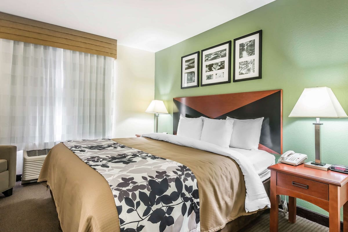 desk, iron/ironing board, free cots/infant beds, free rollaway beds