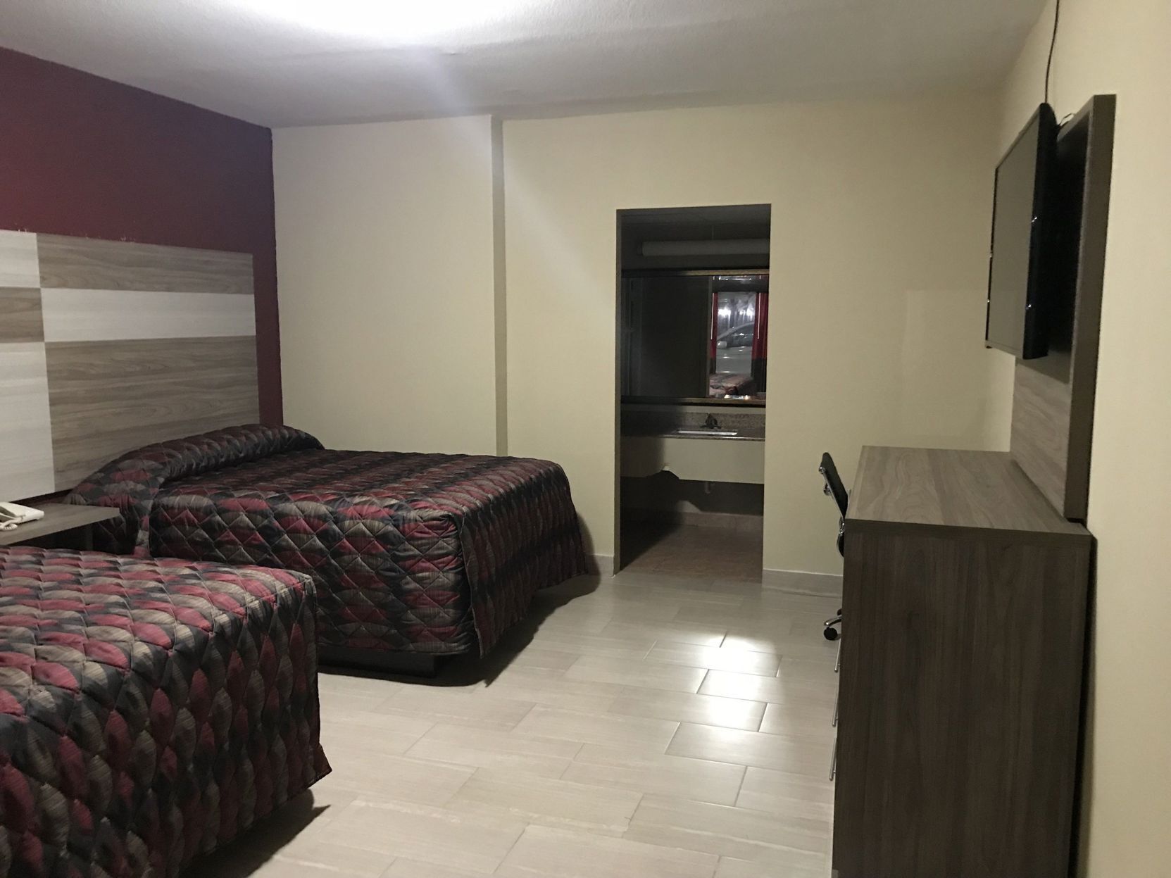 Desk, laptop workspace, iron/ironing board, free WiFi