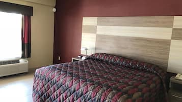 Chambre Standard, 1 très grand lit | Bureau, espace de travail pour ordinateurs portables