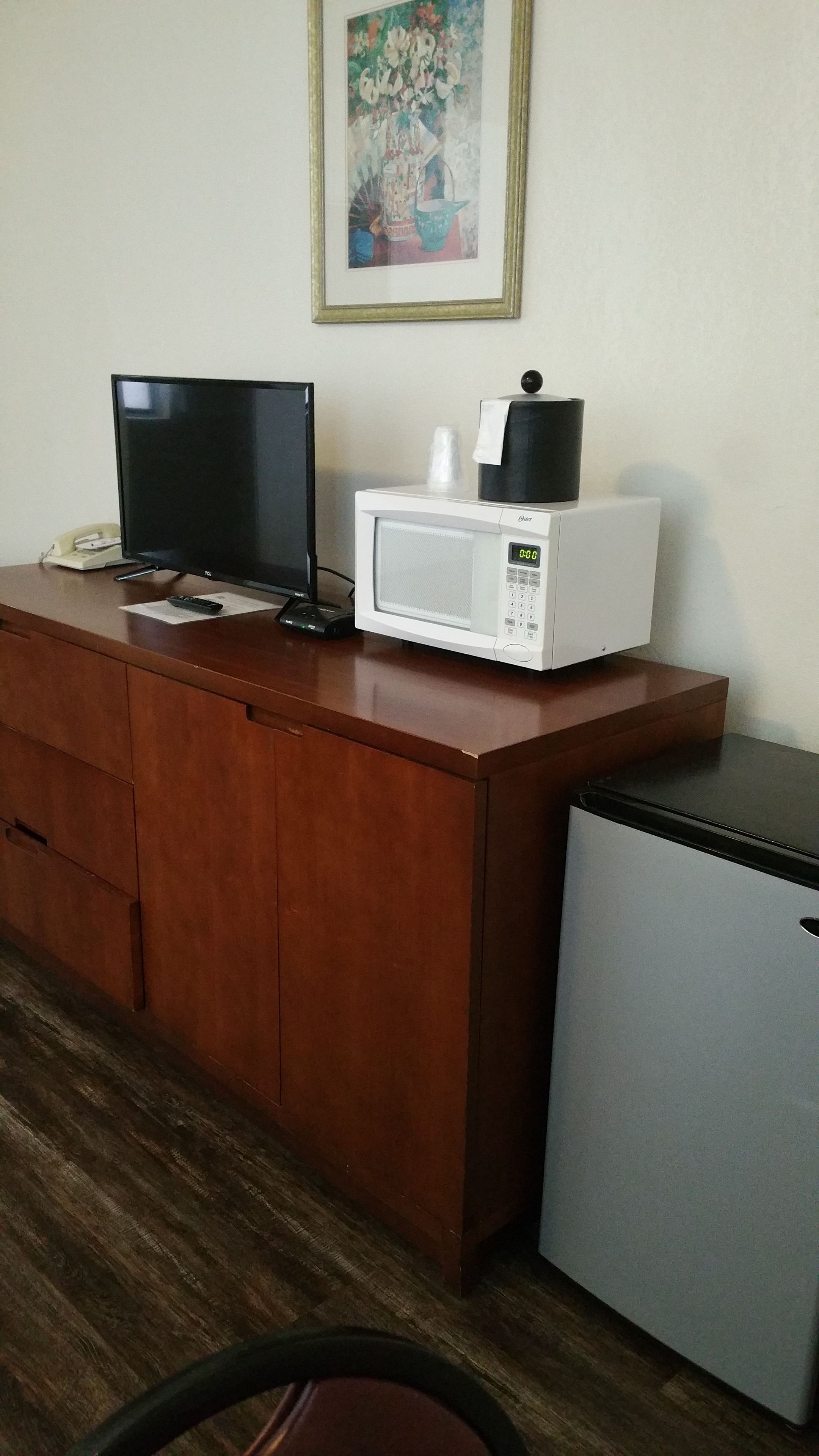 Chambre Standard, 2 lits doubles, non-fumeur, réfrigérateur et four à micro-ondes