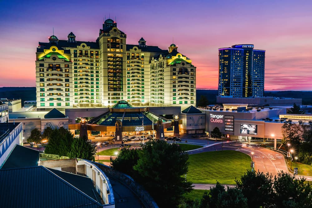 luxury hotels in Connecticut