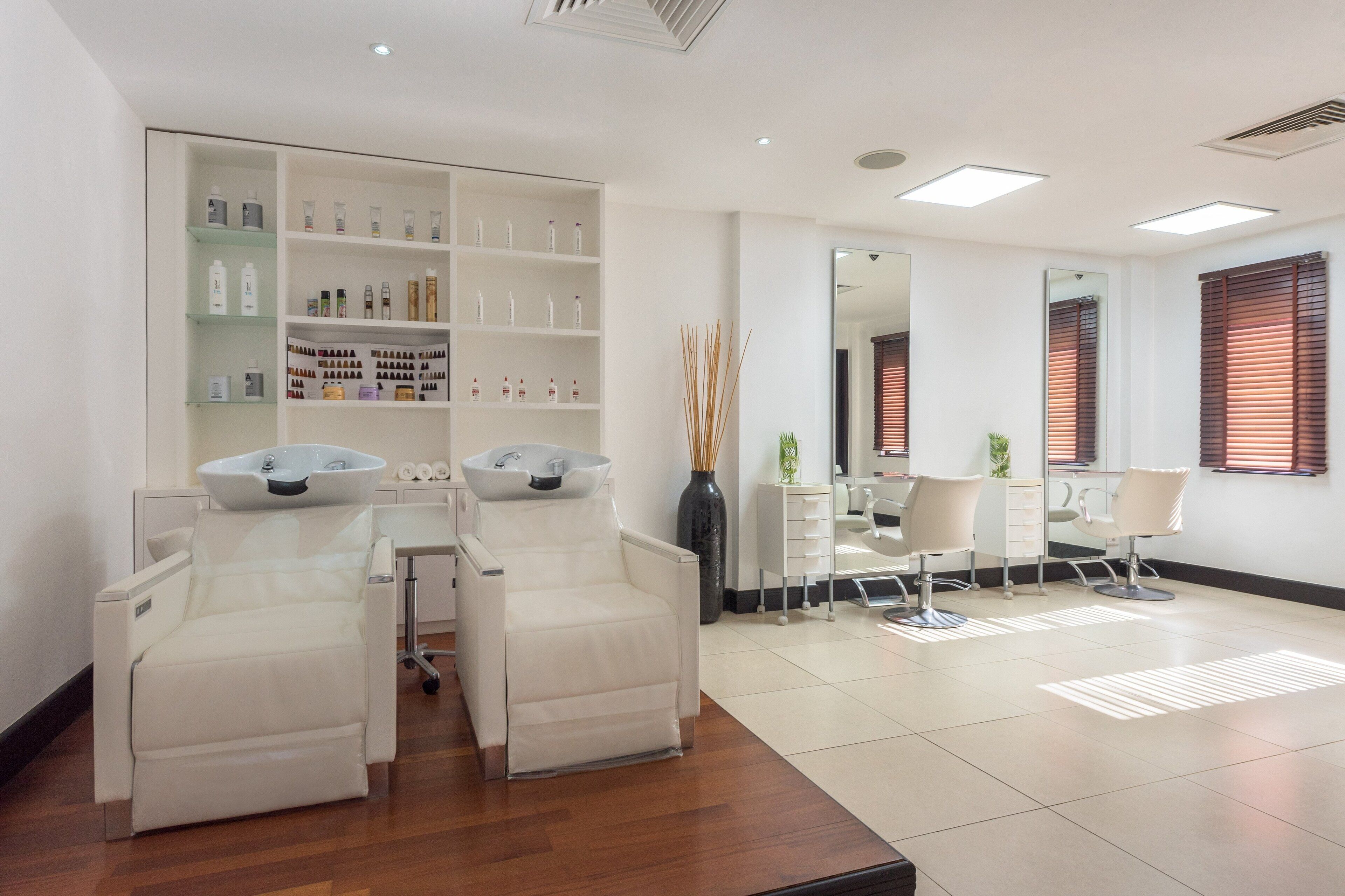 Sauna, steam room, body treatments, aromatherapy, deep-tissue massages