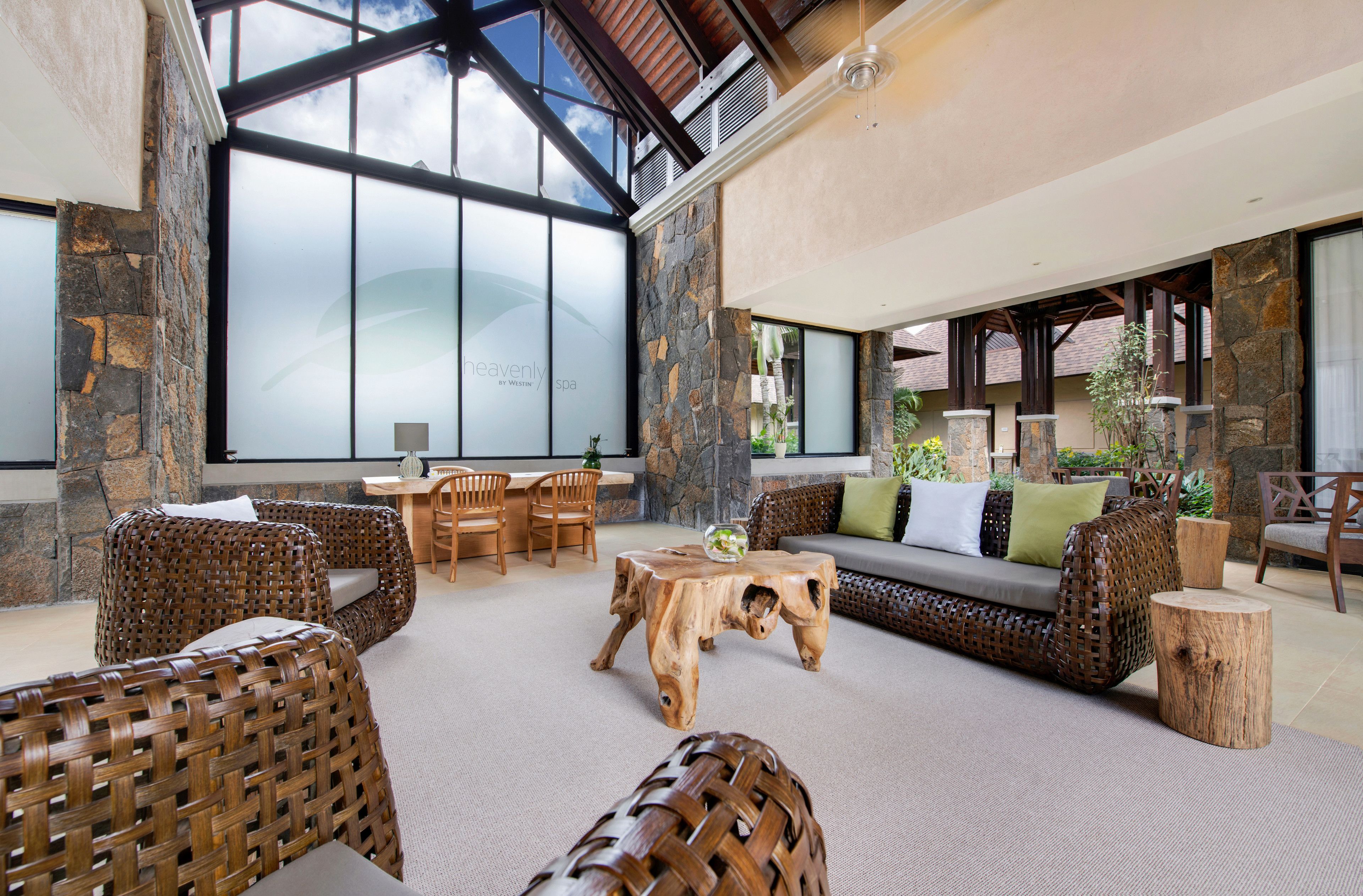 sauna, steam room, body treatments, aromatherapy, deep-tissue massages