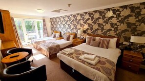Superior Room, 1 Double Bed | Desk, iron/ironing board, cribs/infant beds, free WiFi - Farnham House Hotel (Farnham)
