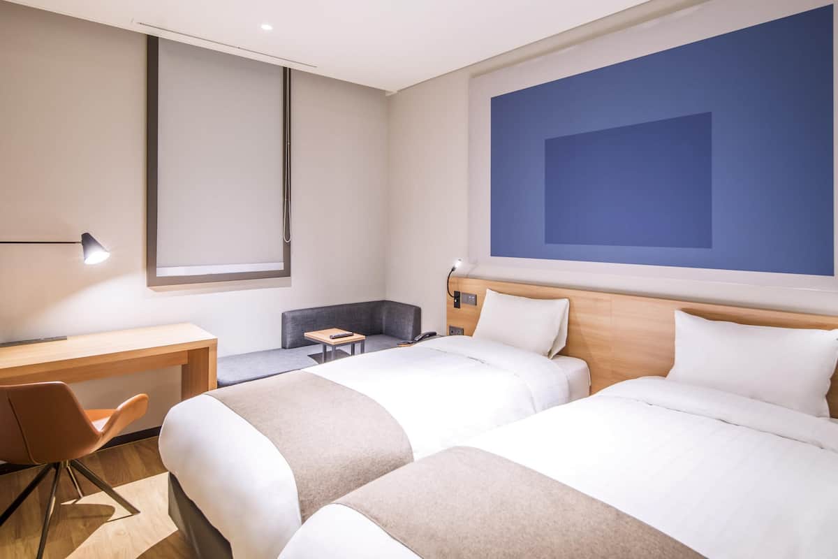 Superior Room, 2 Twin Beds | In-room safe, desk, laptop workspace, free WiFi