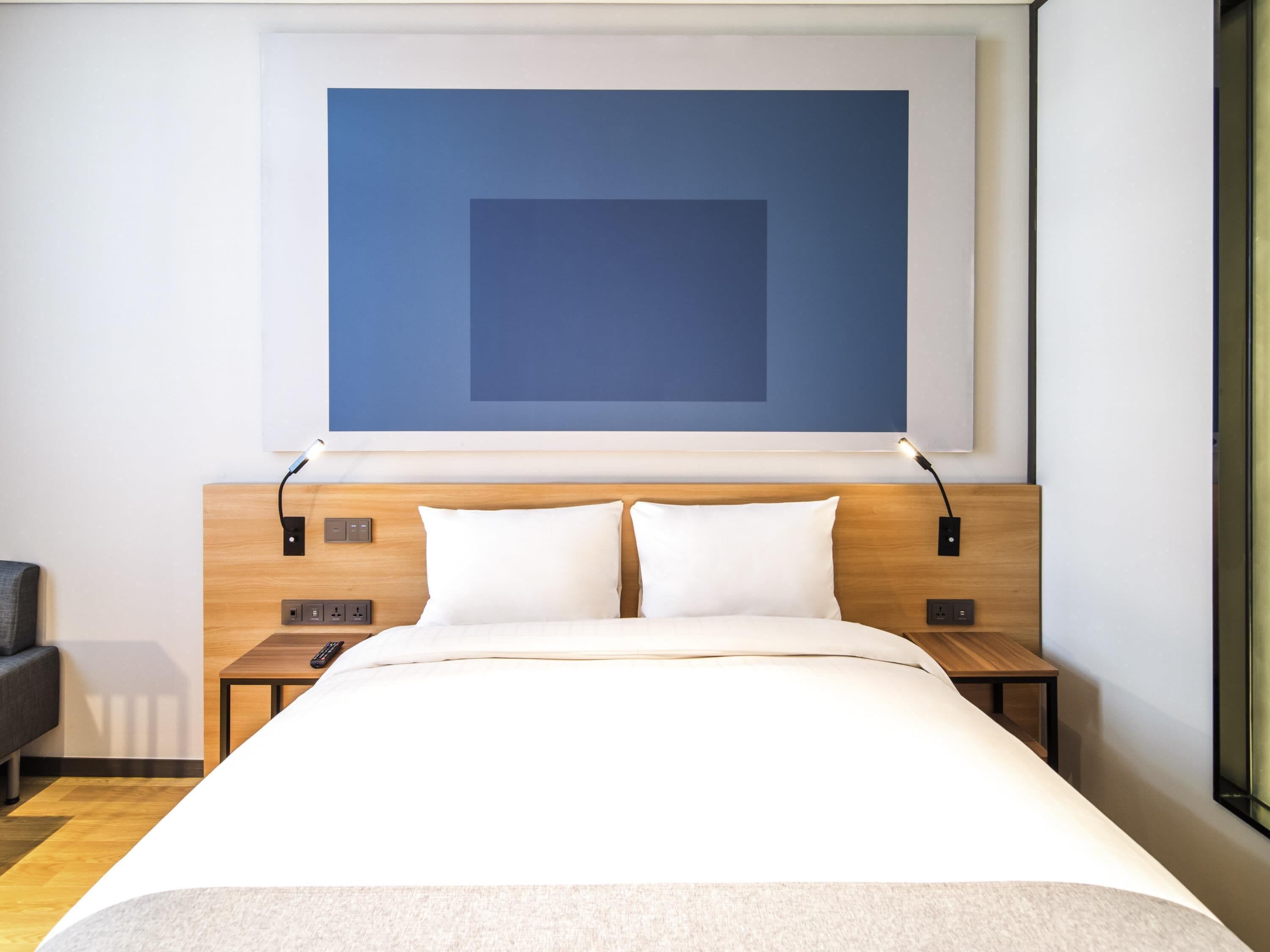 Superior Room, 1 Double Bed | In-room safe, desk, laptop workspace, free WiFi