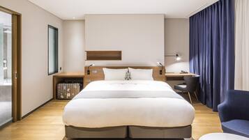 Junior Suite, 1 King Bed