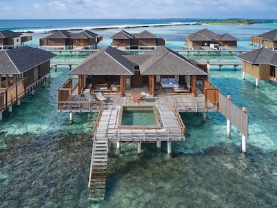 Villa Nautica Paradise Island Resort