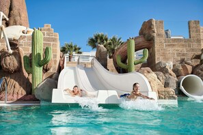 Indoor pool, 3 outdoor pools, pool umbrellas, sun loungers - Iberostar Selection Lanzarote Park (Yaiza)