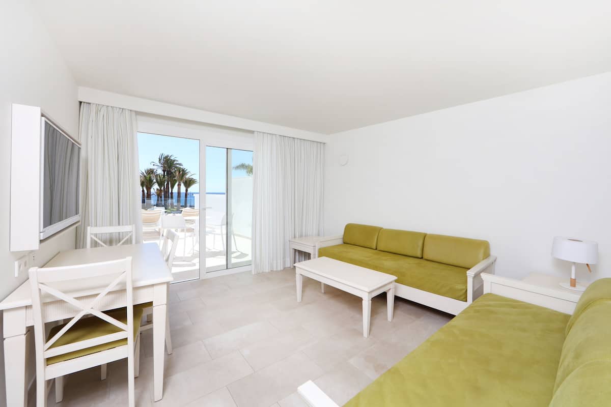 1 bedroom, minibar, in-room safe, individually decorated