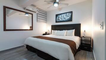 Loft | Down comforters, in-room safe, desk, iron/ironing board