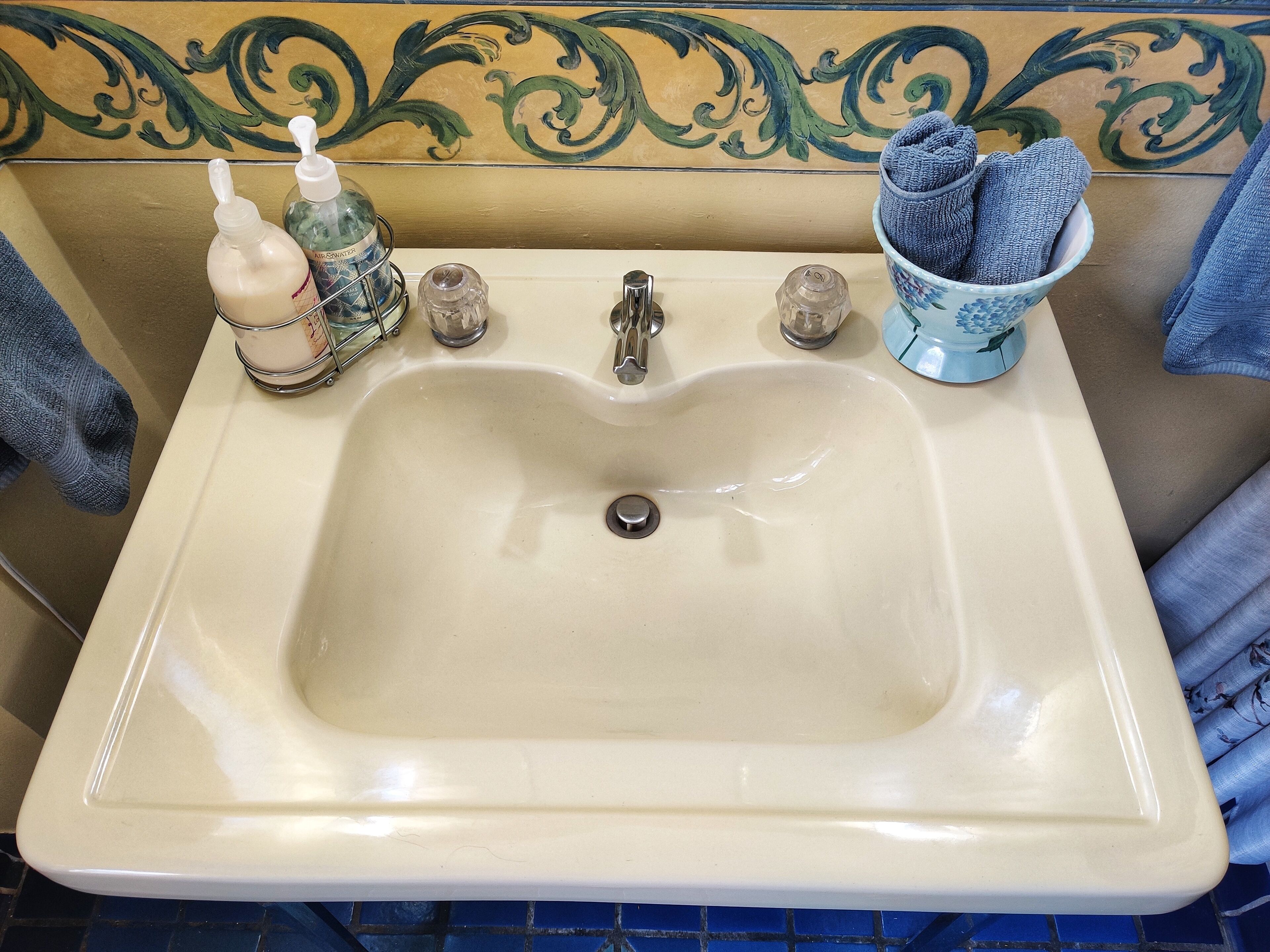 Premier Room, 1 King Bed | Iron/ironing board (on request), WiFi (free), individually decorated
