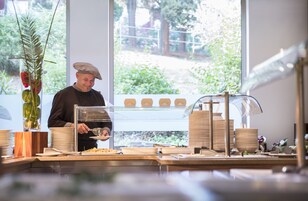 Se ofrece un desayuno bufé (11 EUR por persona)