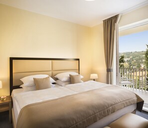 Minibar, in-room safe, desk, free WiFi - Remisens Casa Rosa, Annexe (Piran)