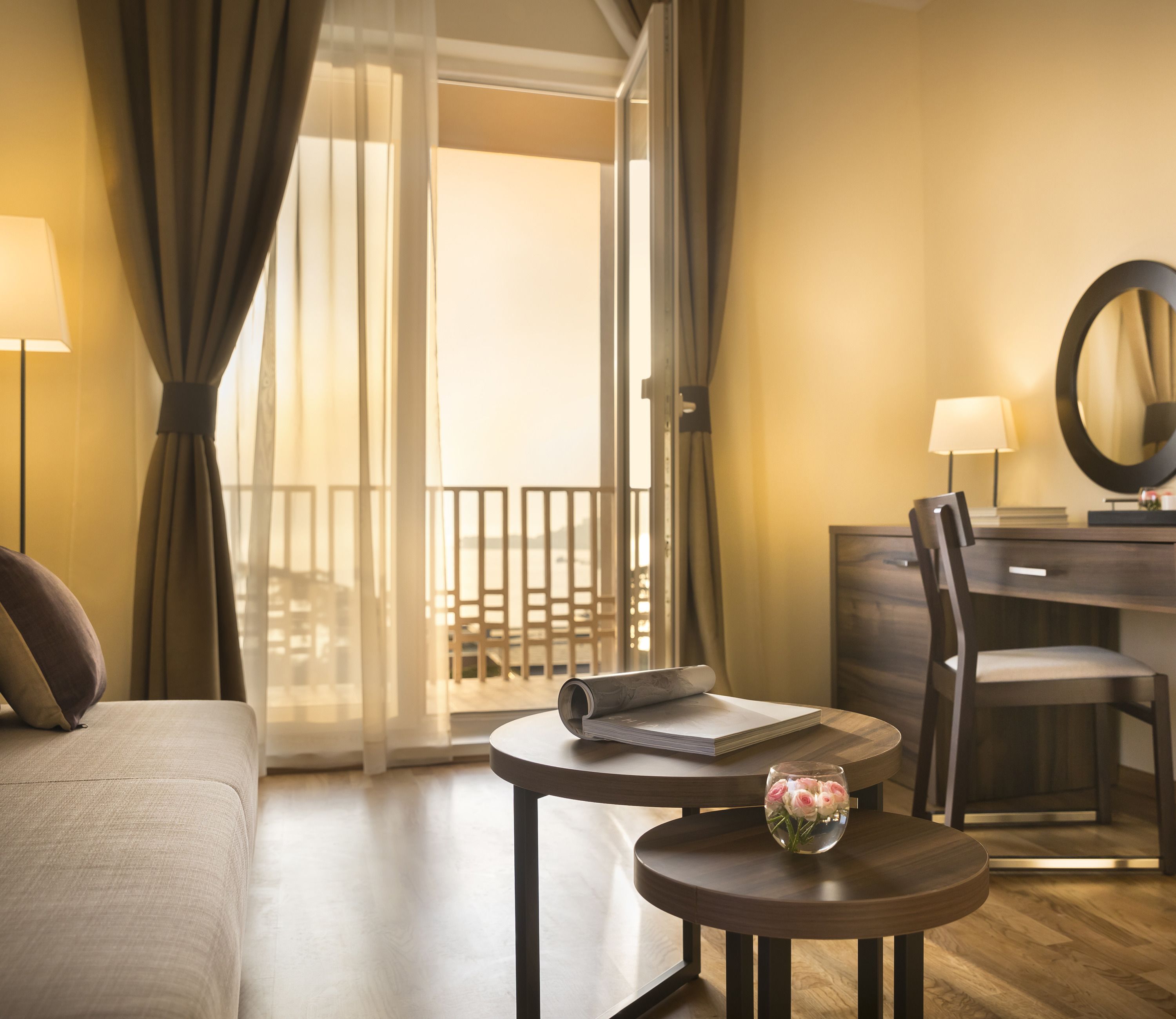 suite, balcony, sea view | living area | lcd tv