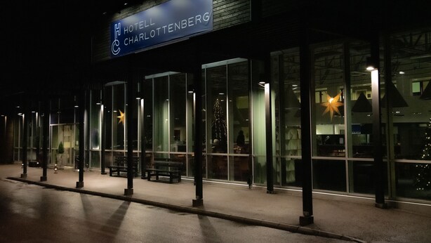 A hotel entrance with a sign reading "HOTEL CHARLOTTENBERG". - Hotell Charlottenberg (Charlottenberg)