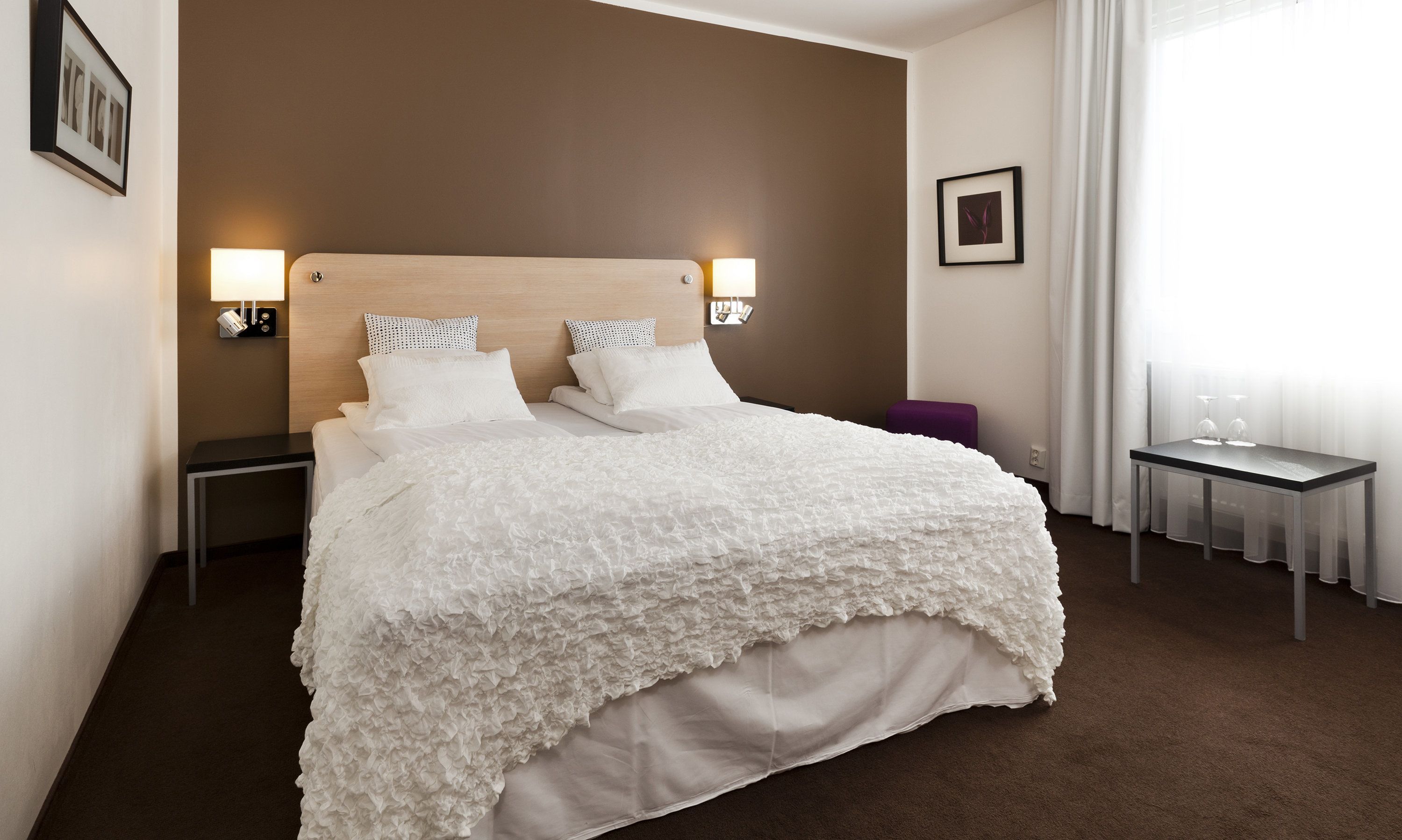 高级房 | 办公桌、熨斗/熨衣板、免费 WiFi、床单