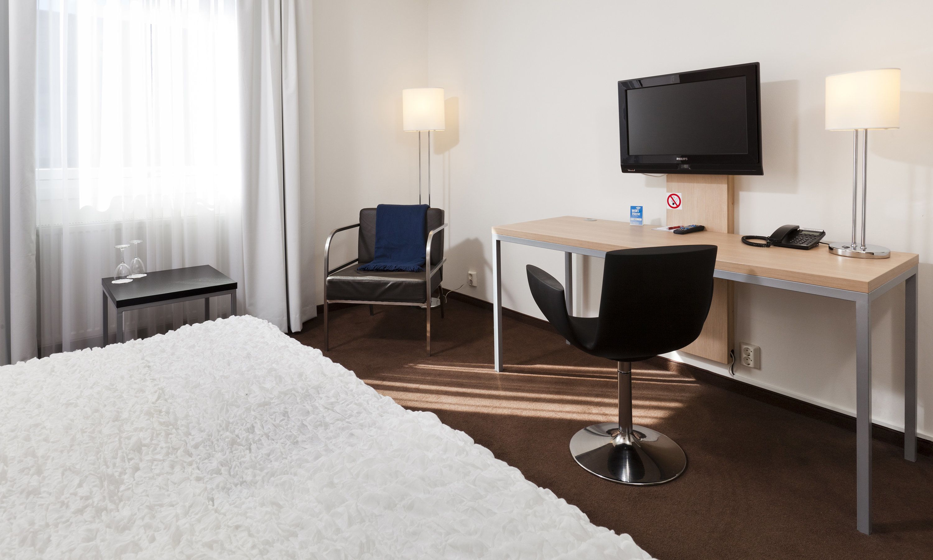 superior room | desk, iron/ironing board, free wifi, bed sheets