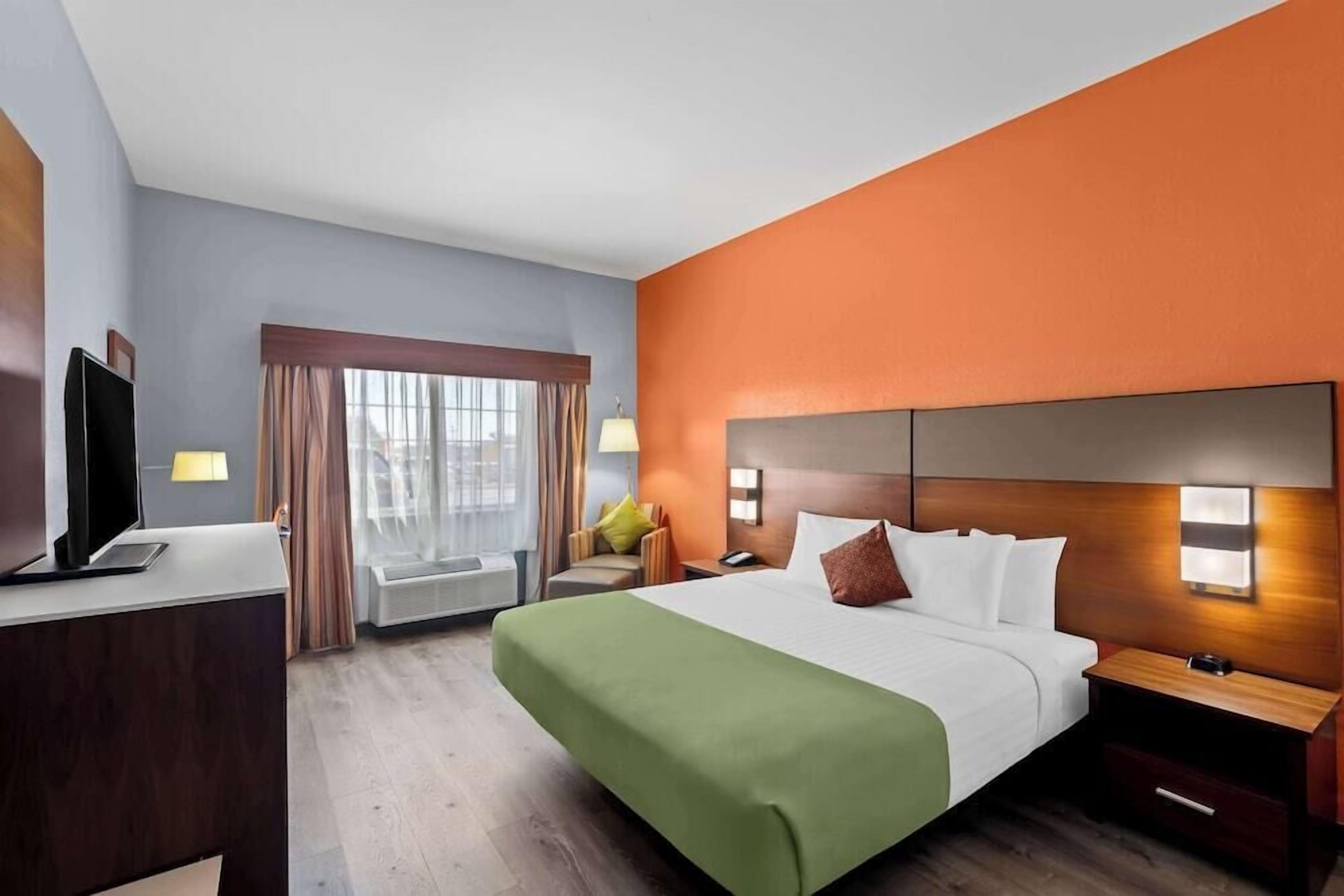 Hochwertige Bettwaren, Pillowtop-Betten, Schreibtisch