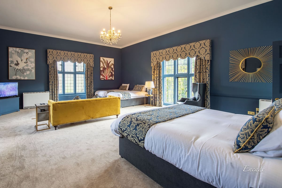 Deluxe Quadruple Room