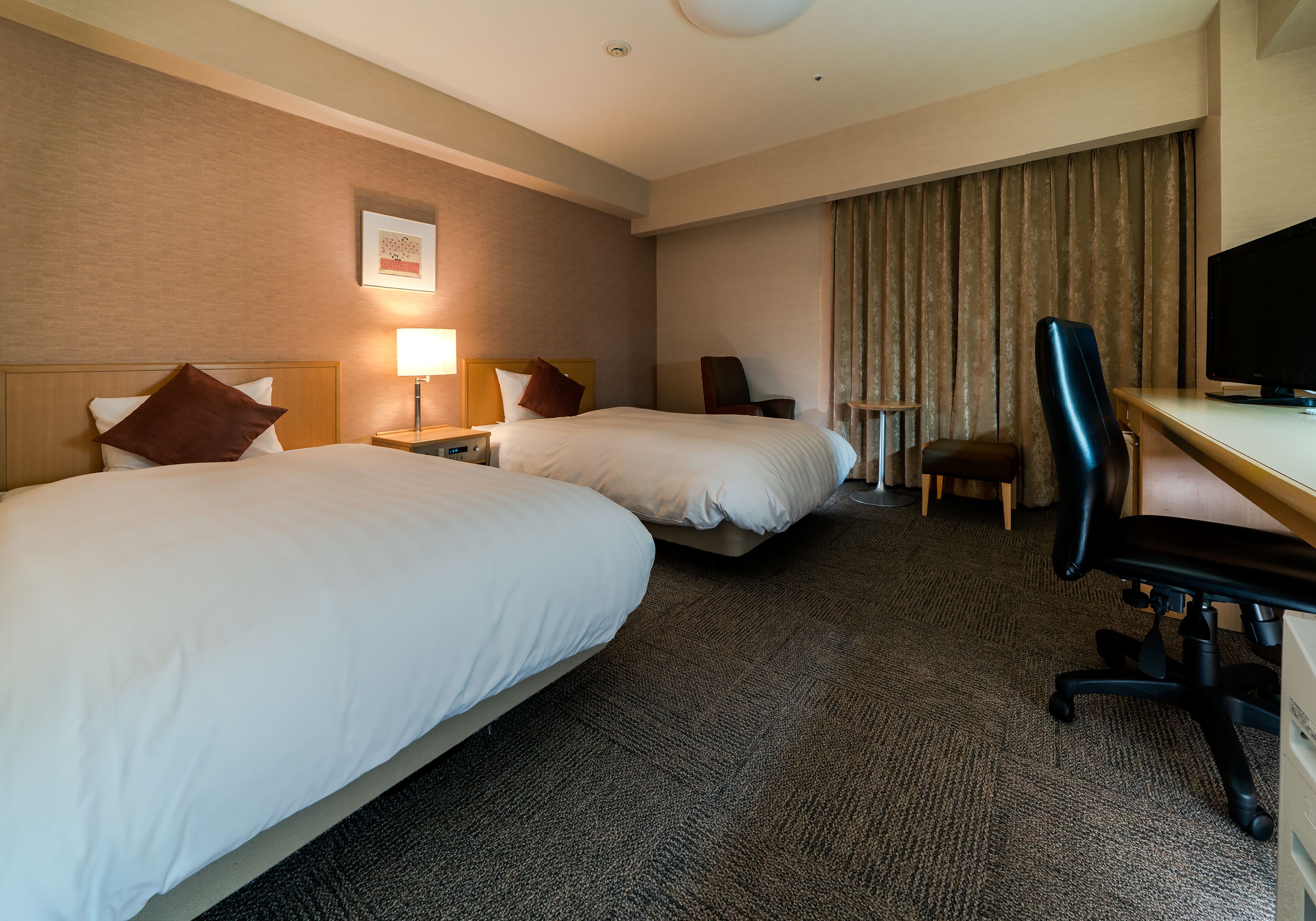 down duvets, in-room safe, desk, blackout curtains