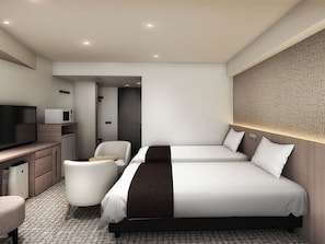 A hotel room with a bed, a desk with a TV, a chair, and a microwave. - Daiwa Roynet Hotel Tokyo Osaki (Tokyo)