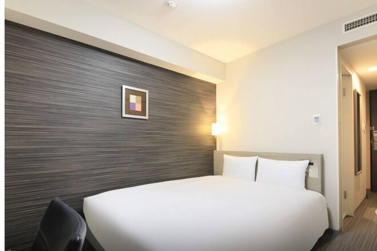 Desk, blackout curtains, iron/ironing board, free WiFi