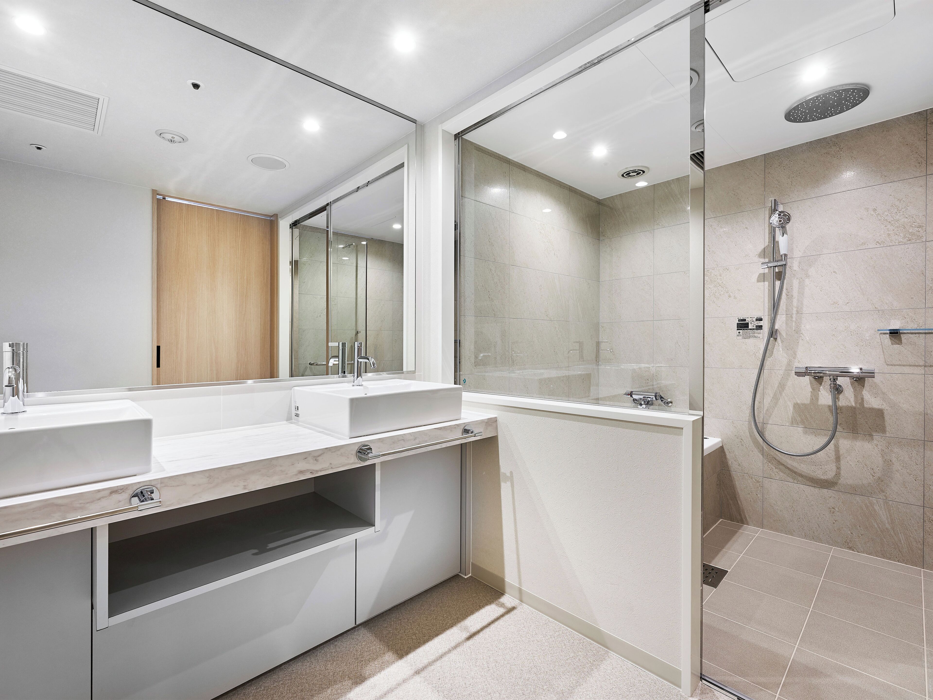 1 bedroom, premium bedding, in-room safe, desk