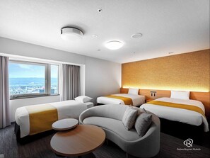 1 bedroom, premium bedding, in-room safe, desk