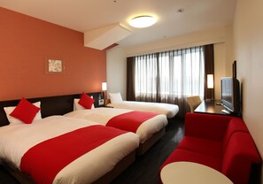 Triple Room, Non Smoking (2 Semi Double Beds + 1 Extra bed) | Desk, blackout drapes, iron/ironing board, free WiFi