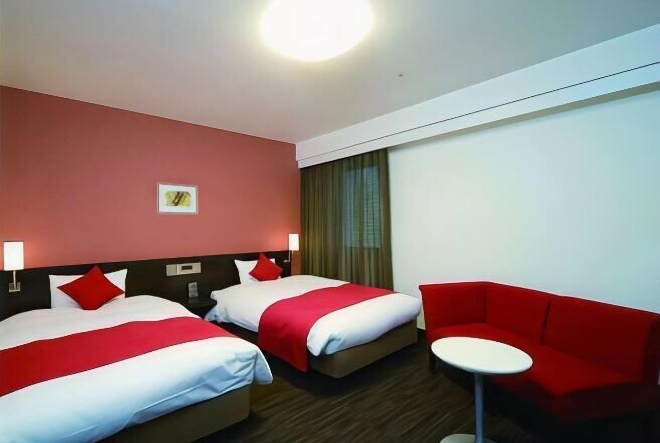 Bureau, rideaux occultants, fer et planche à repasser, Wi-Fi gratuit