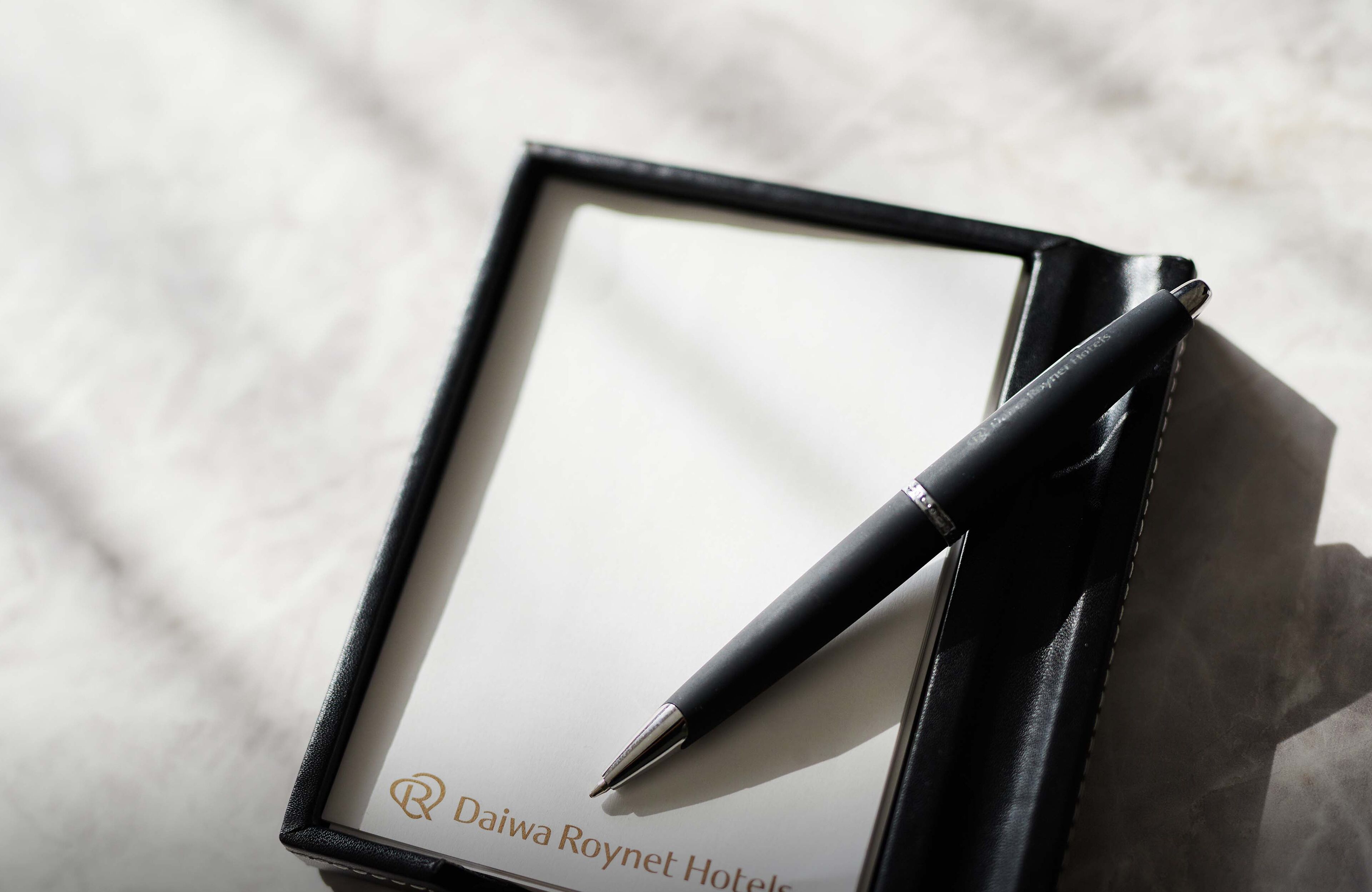 1 bedroom, down duvets, desk, laptop workspace