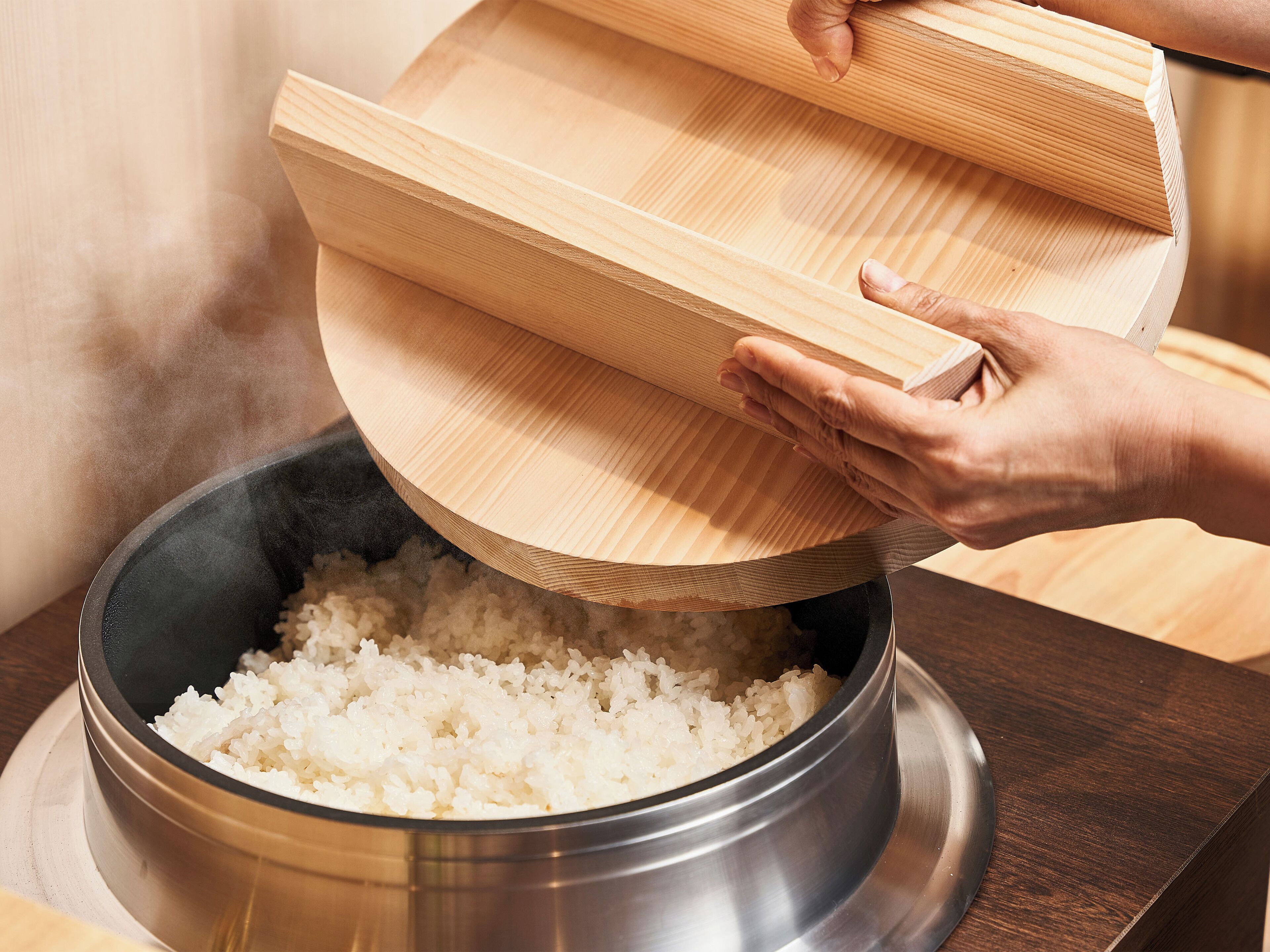 daily buffet breakfast (jpy 1650 per person)