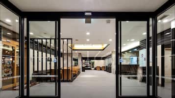 Pintu masuk properti